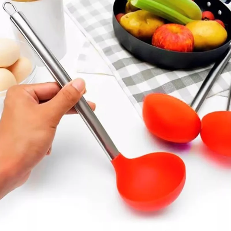 Concha de Silicone com Cabo Inox 30,5cm Vermelha